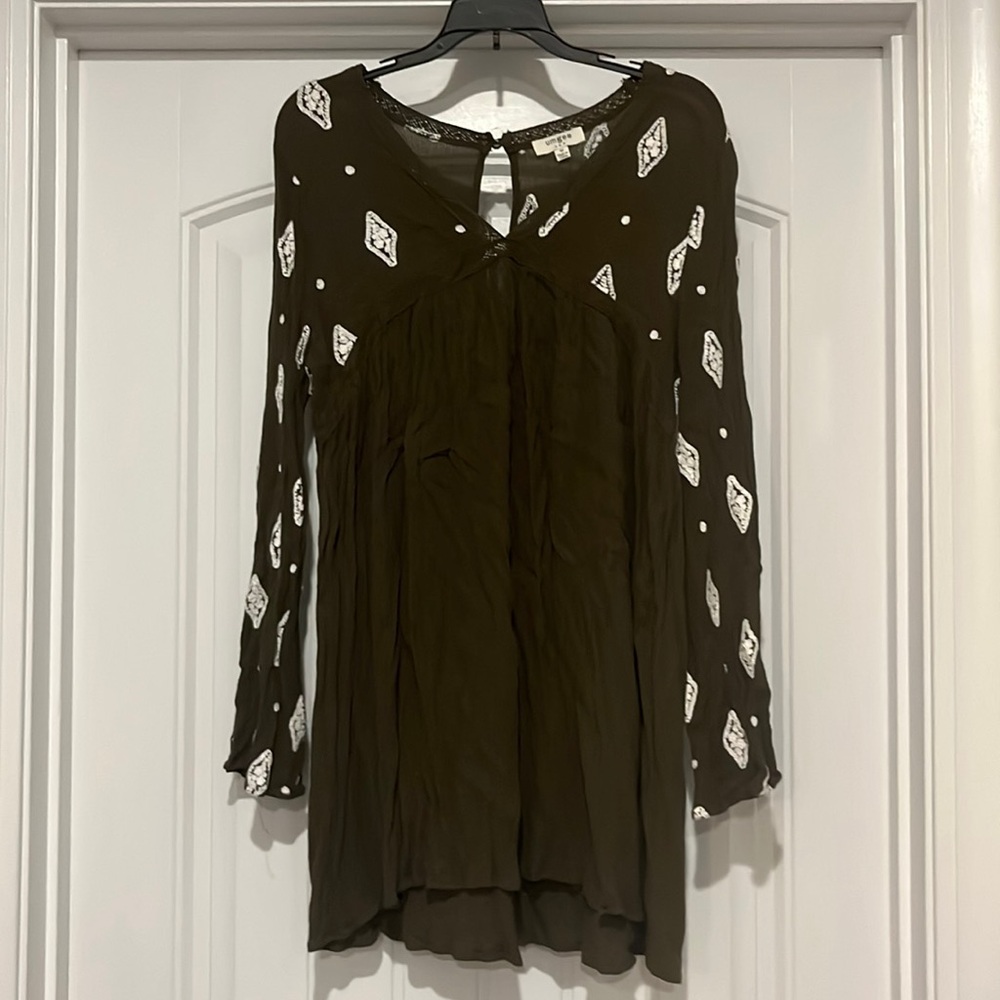 Cute Little Umgee Dress with Embroidered Details Green